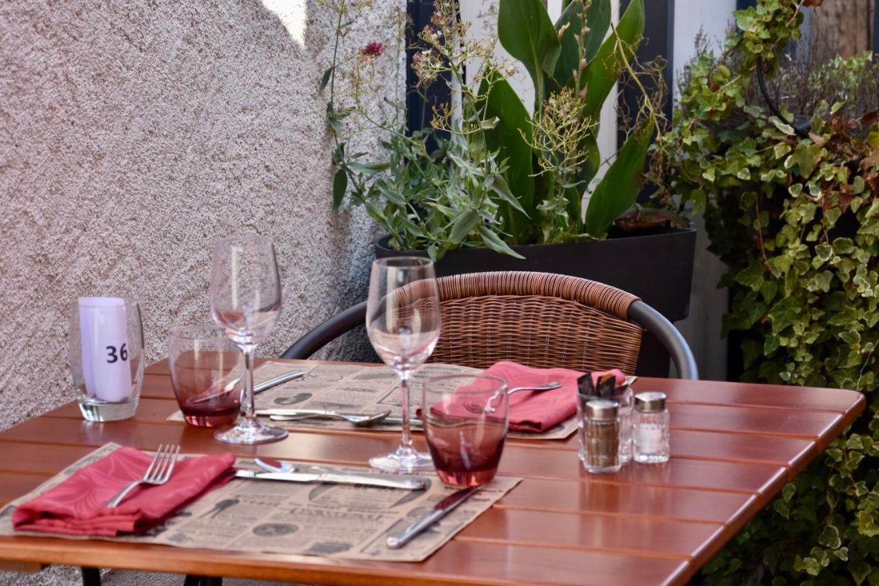 Logis Hotel Restaurant Auberge Du Cheval Blanc Chamouilley Esterno foto